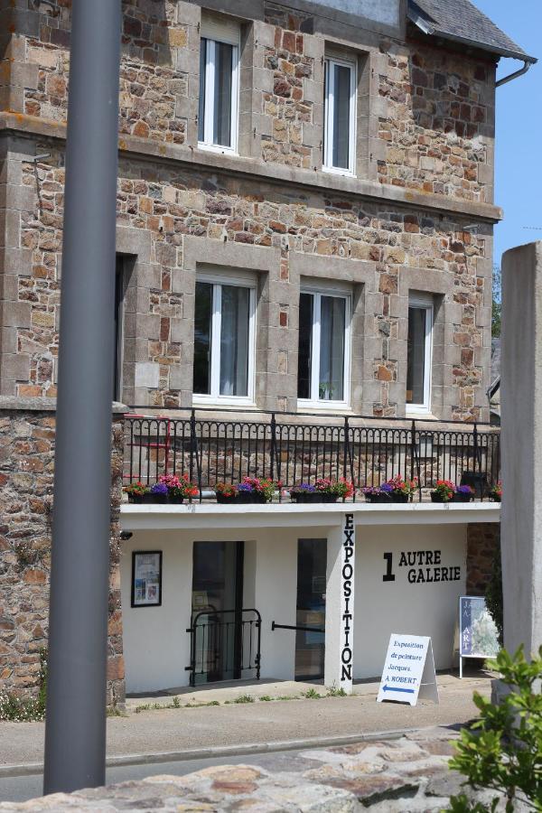 Bnb Maison D'Art Breakfast In The Art Gallery Ploubazlanec Exterior photo